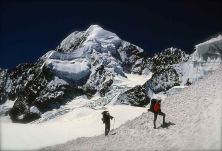 nevado illamp o nevado de sorata.jpg